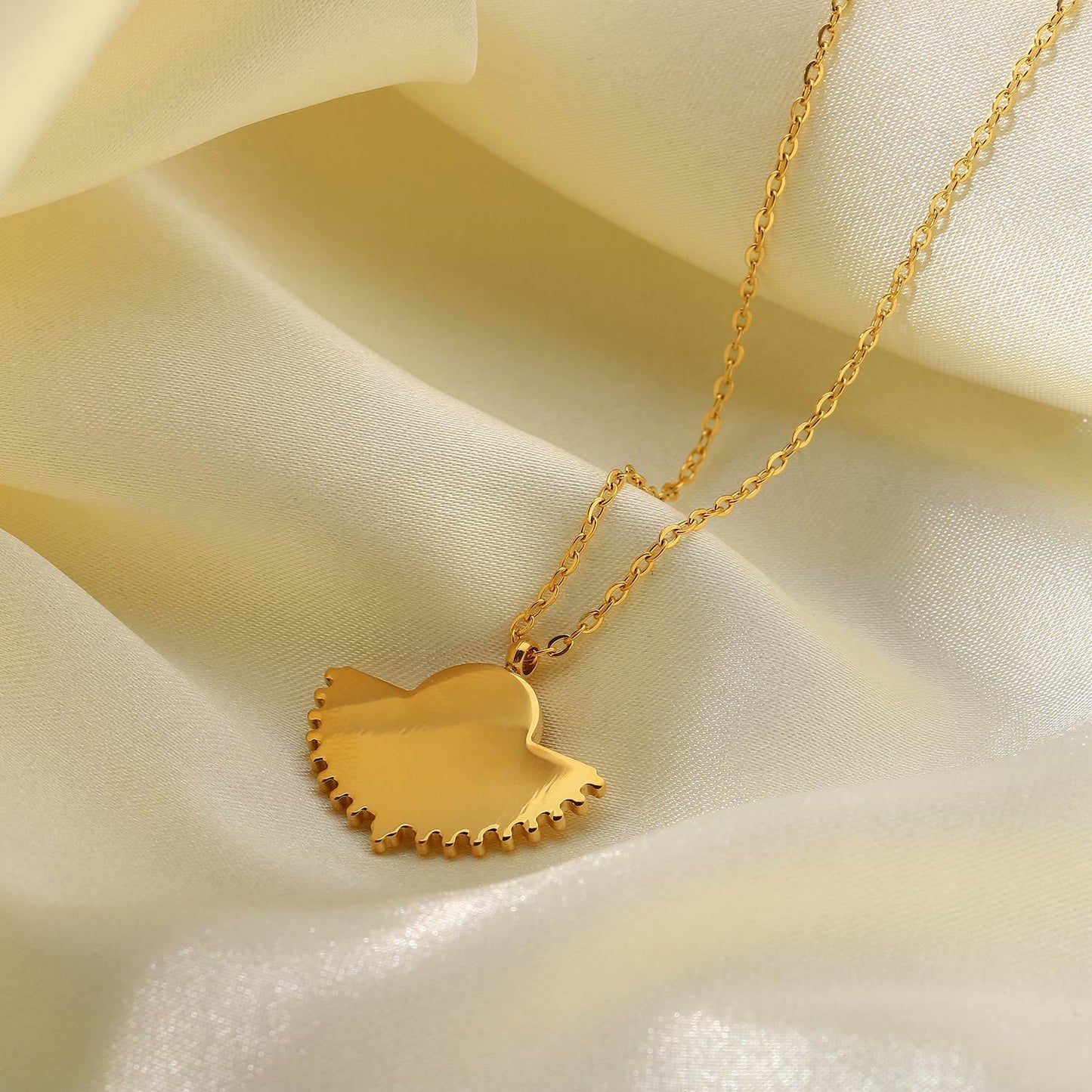 Fan Shaped Pendant Necklace