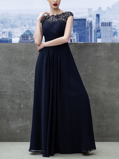 Round Neck Lace Solid Color Maxi Dress