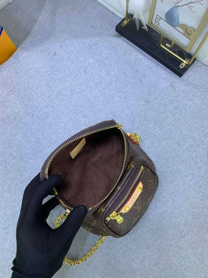 LOUIS VUITTON Monogram mini Bum bag M82335