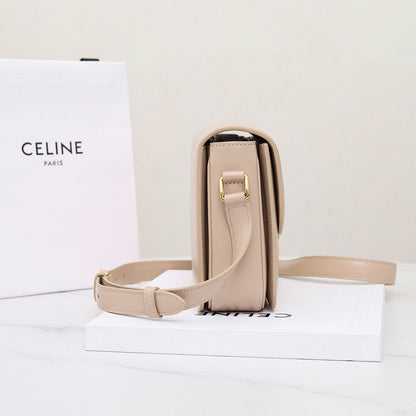 CELINE CLASSIQUE TRIOMPHE BAG in shiny calfskin