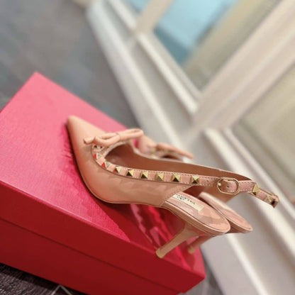 VALENTINO ROCKSTUD BOW SLINGBACK PUMP IN PATENT WITH MATCHING STUDS CINNAMON PINK WS0IB8TZEGF10