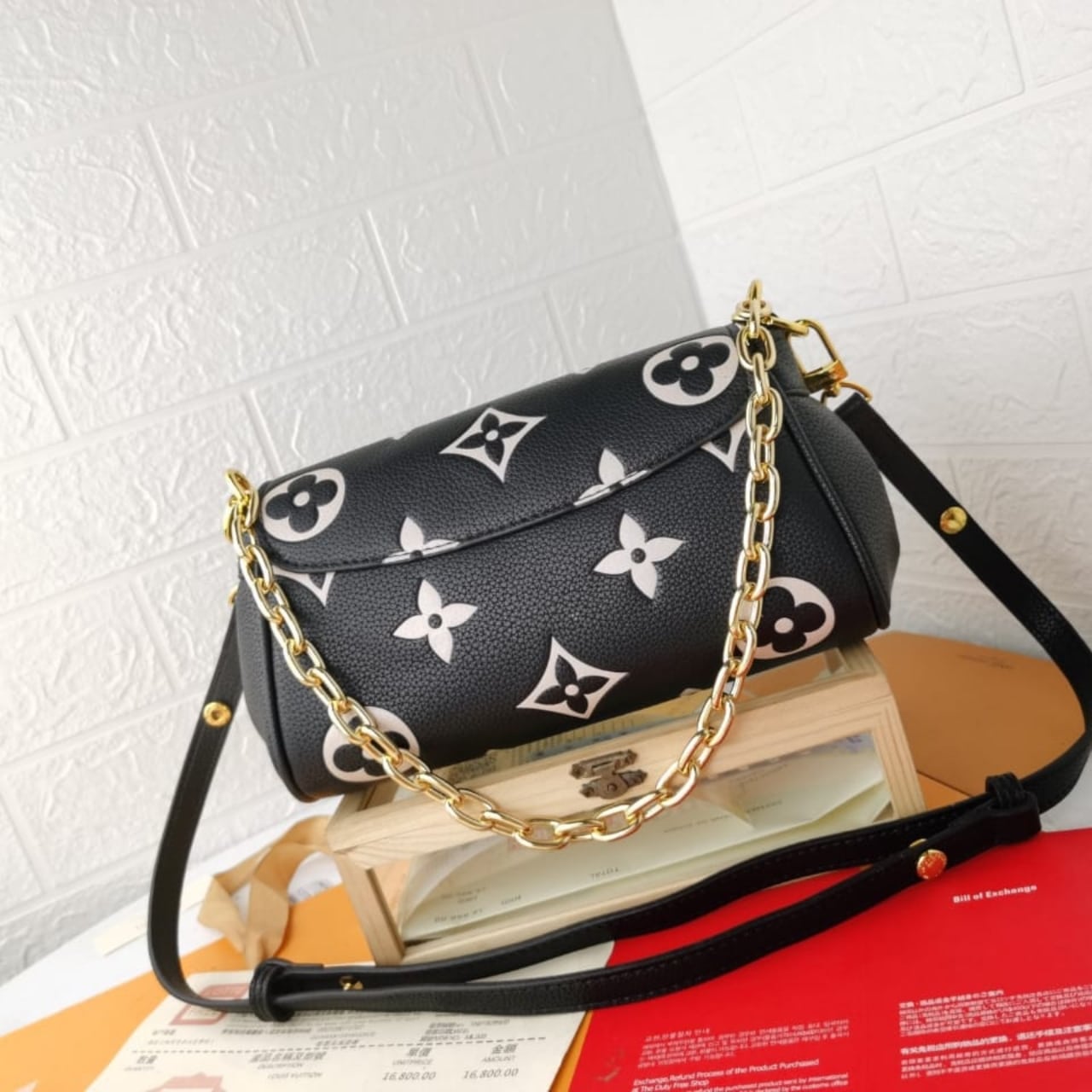 LOUIS VUITTON FAVORITE BAG BICOLOUR MONOGRAM EMPREINTE BLACK 24CM M45859