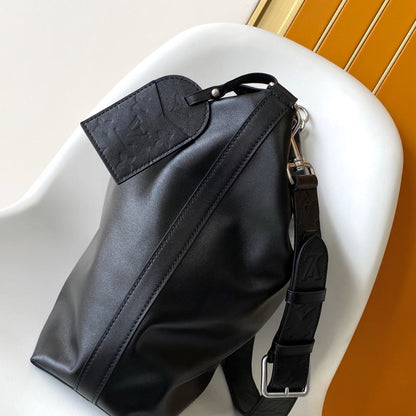 LOUIS VUITTON VAGABOND HOBO LV NIGHT BLACK 48CM M13986