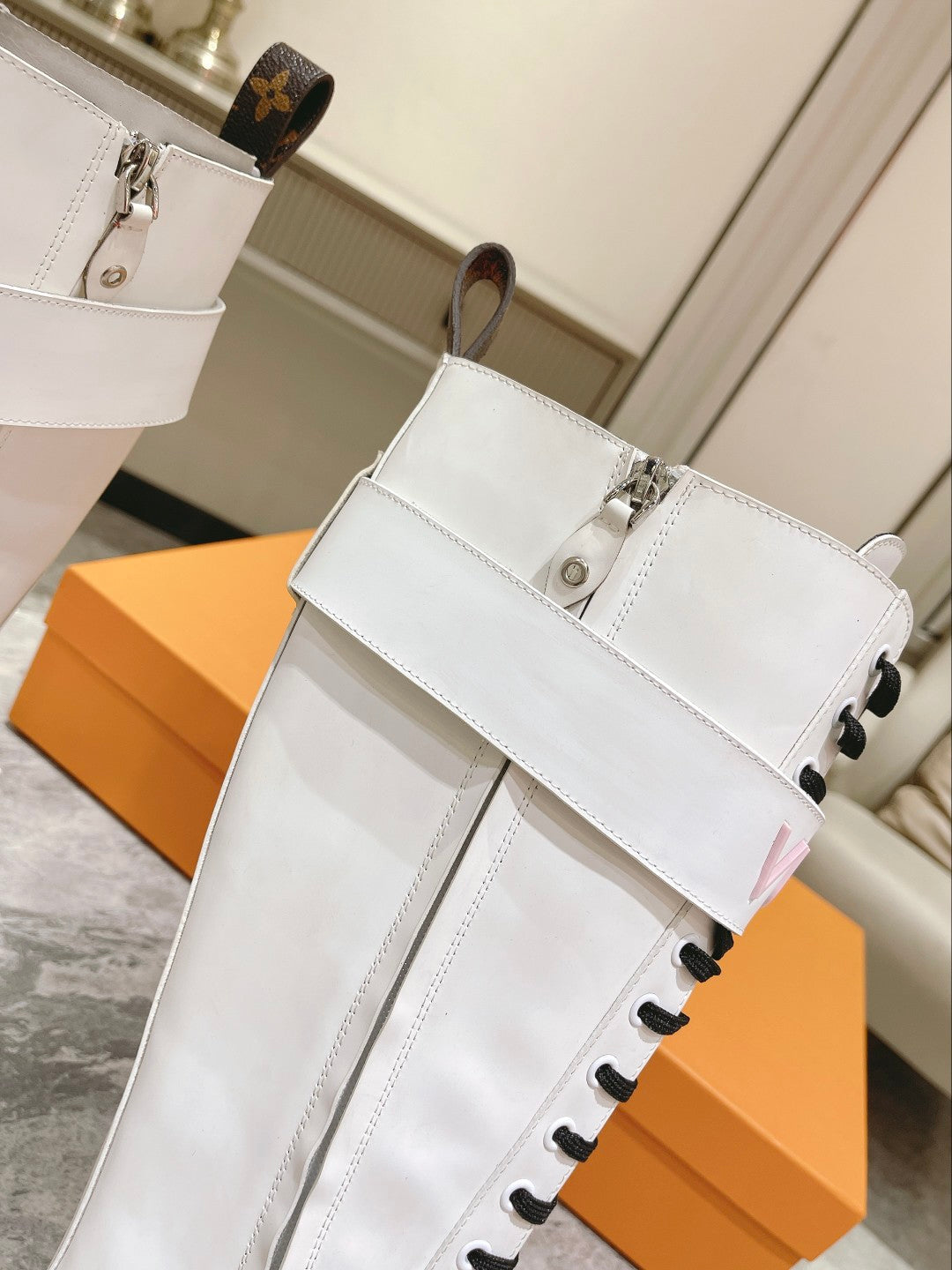 Premium LUV BOOTS 041