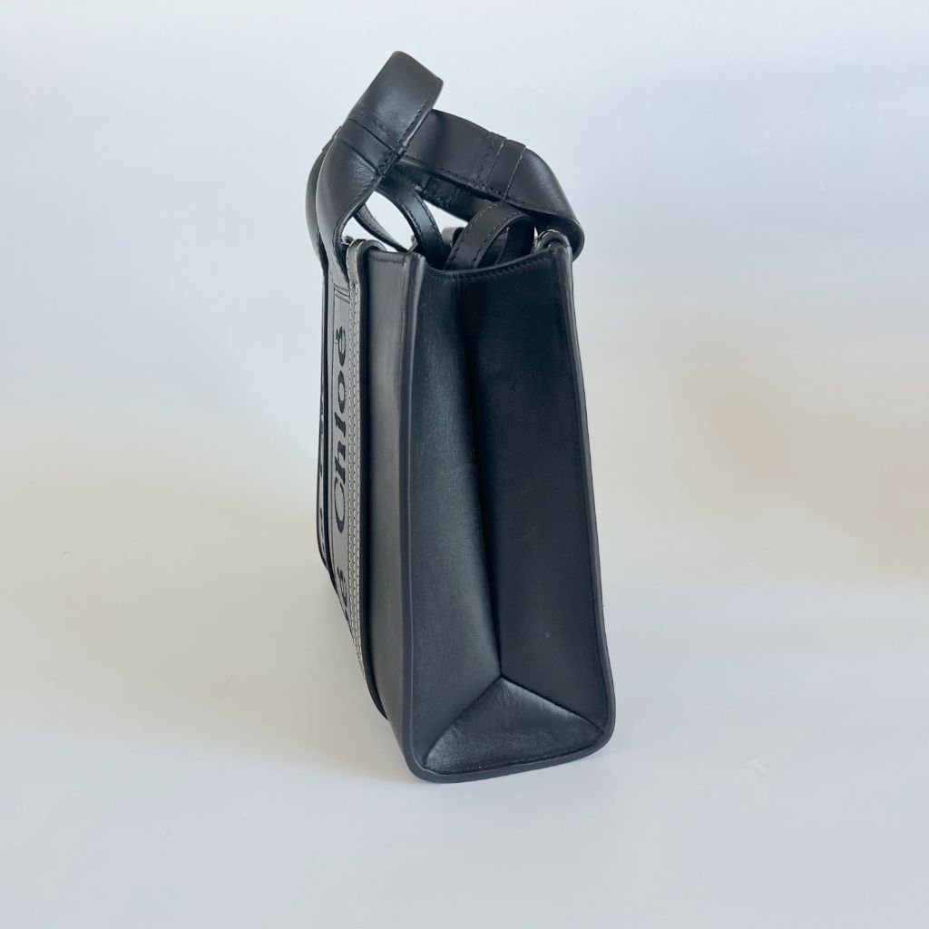 Chloè Small Woody Tote Bag in Black