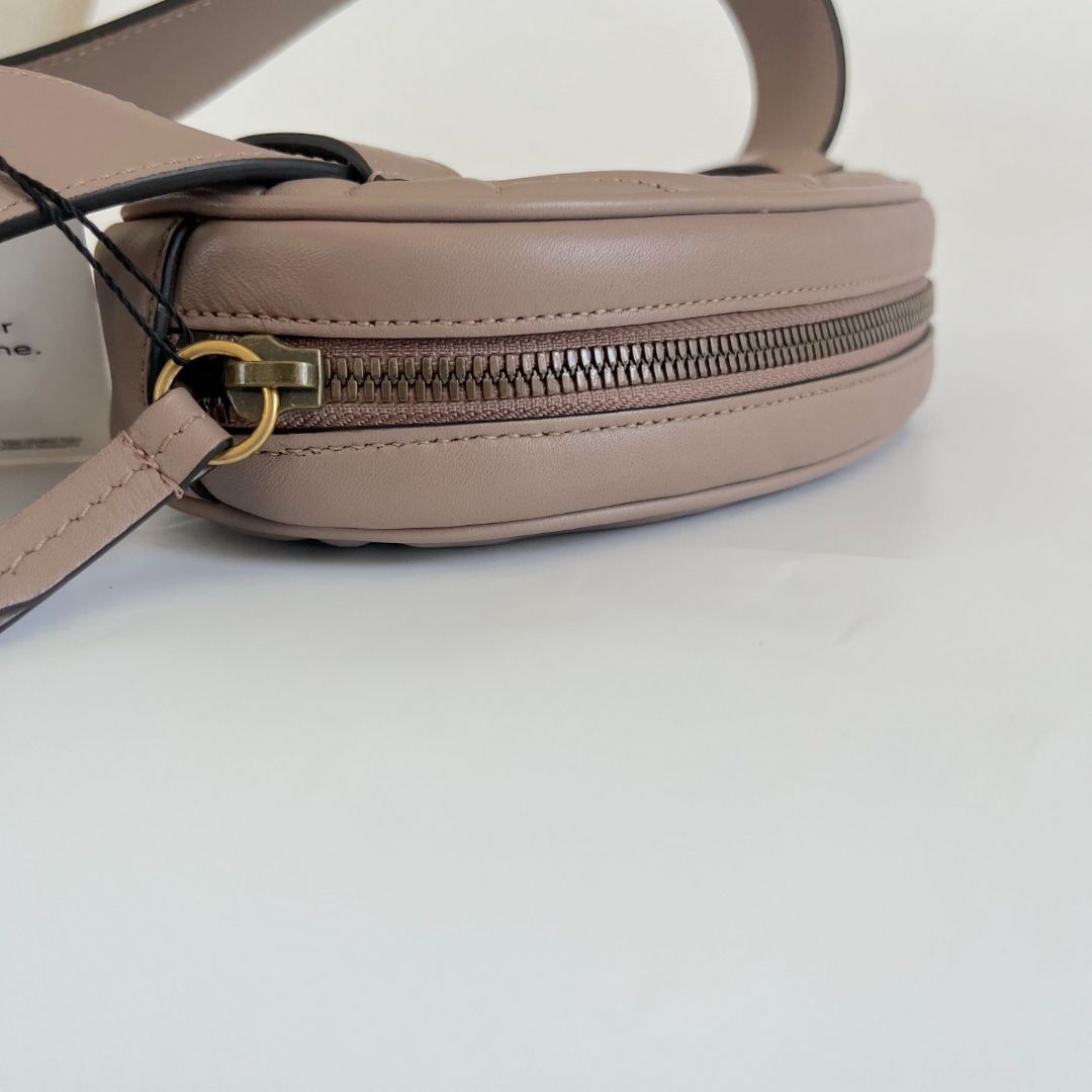 Gucci beige Matelassé Leather GG Marmont Belt Bag
