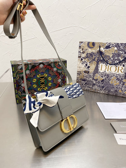 Dior 30 Montaigne Bag