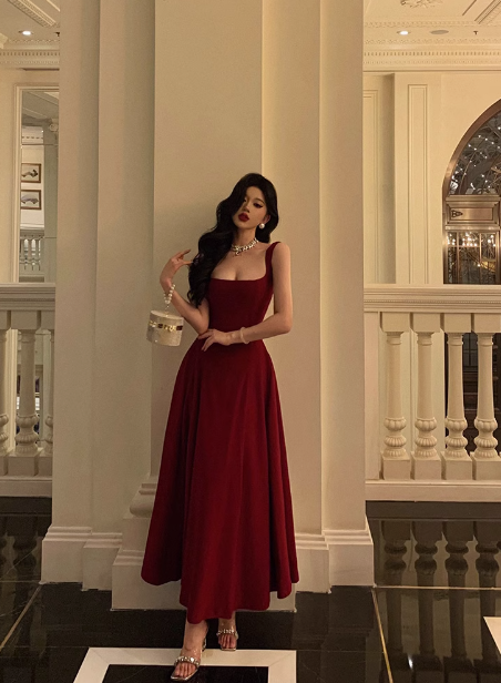 Vintage A Line Square Neckline Burgundy Satin Sleeveless 18th Birthday Dress Party Gown Birthday Outfits For Women DP0212