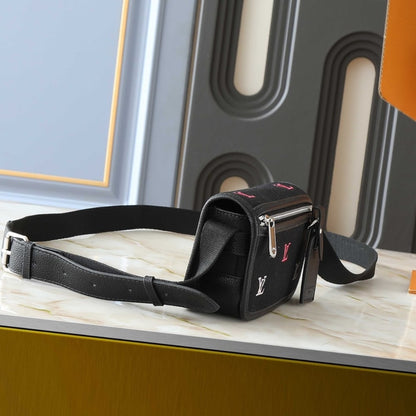 LOUIS VUITTON PORTEFEUILLE BOSPHORE WEARABLE BLACK 19CM M13963