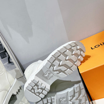 Premium LUV BOOTS 005