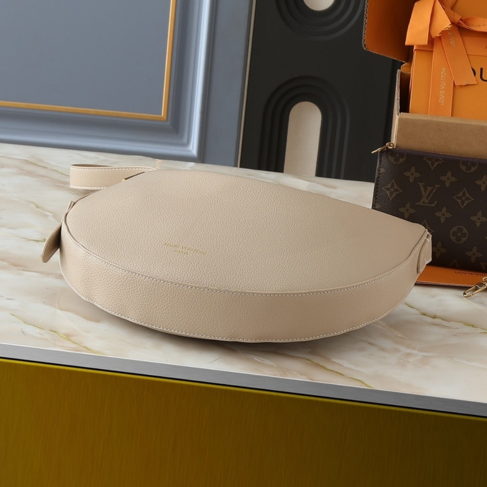 LV LOW KEY COOKIE MM WALNUT 32CM M14635