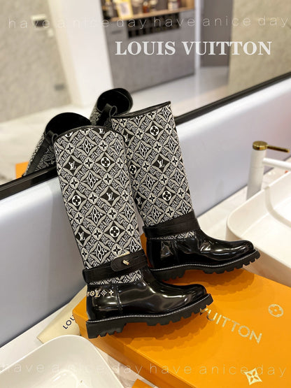 Premium LUV BOOTS 027