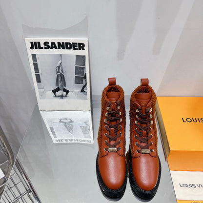 Premium LUV BOOTS 007