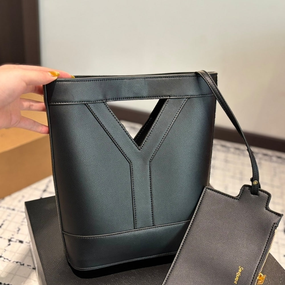 SAINT LAURENT Y SMALL BUCKET BLACK 23CM 808224AAEB31000
