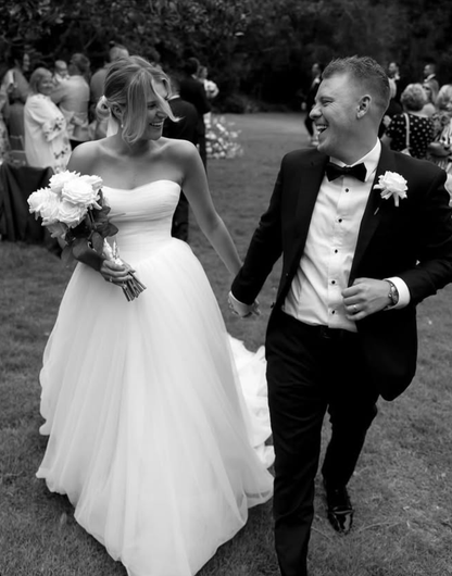 Simple Ball Gown Sweetheart White Tulle Long Wedding Dress SH2075