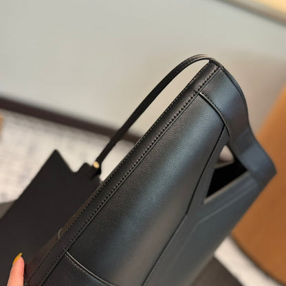 SAINT LAURENT Y SMALL BUCKET BLACK 23CM 808224AAEB31000