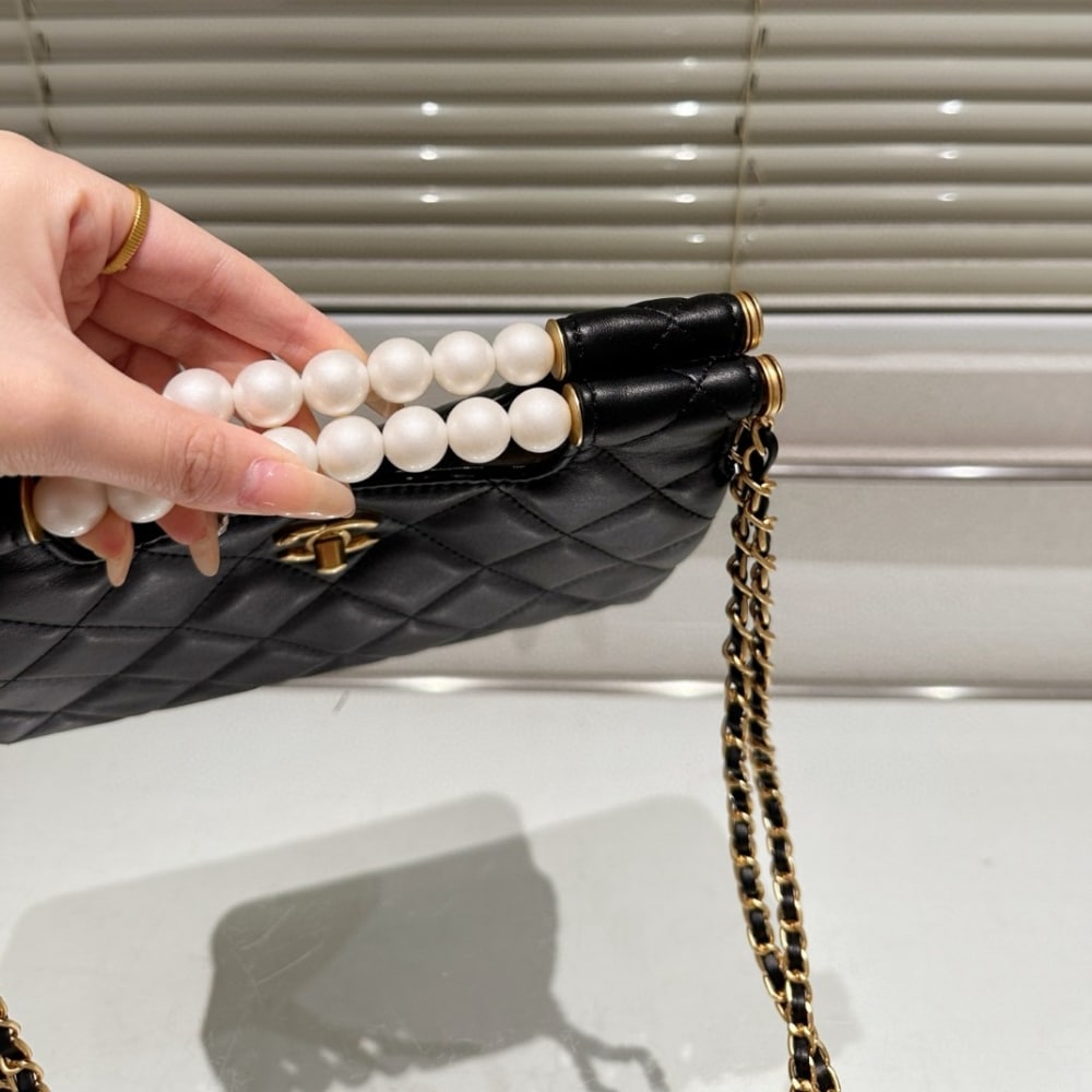 CHANEL SMALL TOTE GOLD TONE METAL BLACK 27CM AS5413 B19658 94305