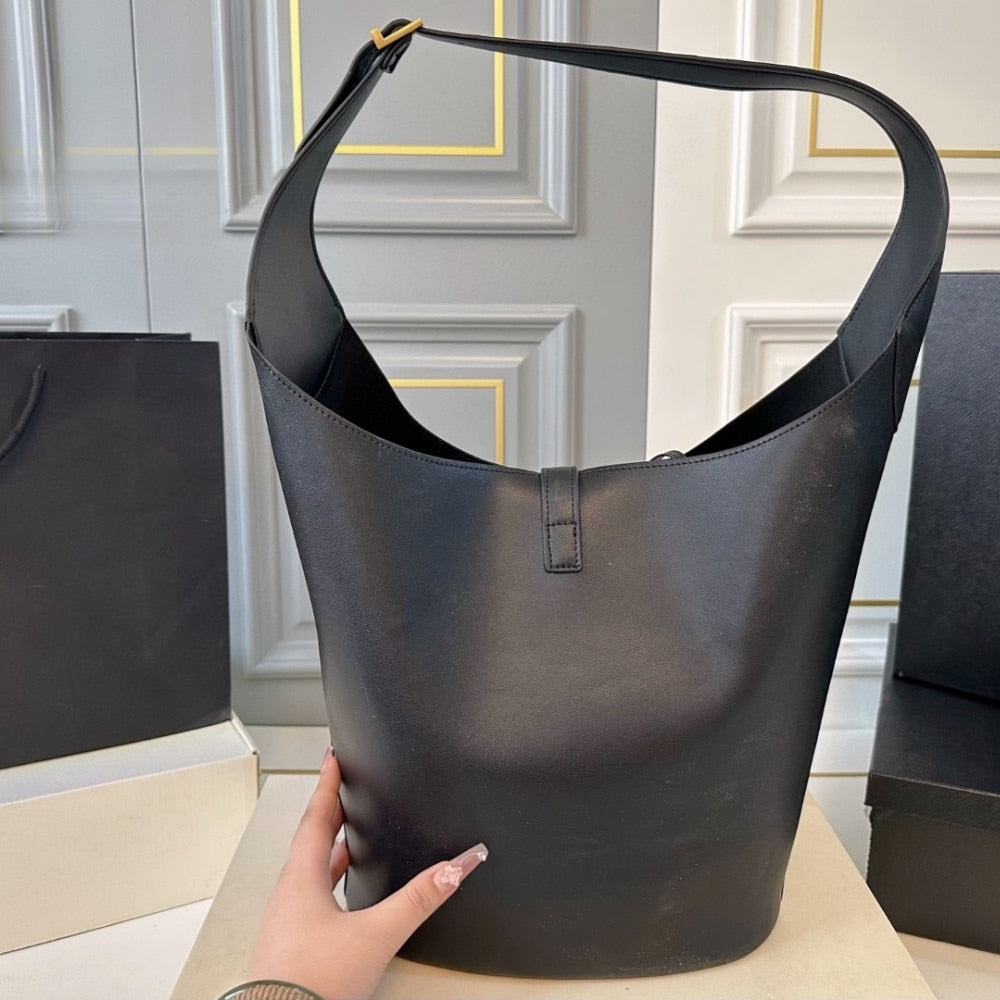 SAINT LAURENT KE 5 À 7 HOBO IN GRAINED BLACK 26CM 793088AADN91000