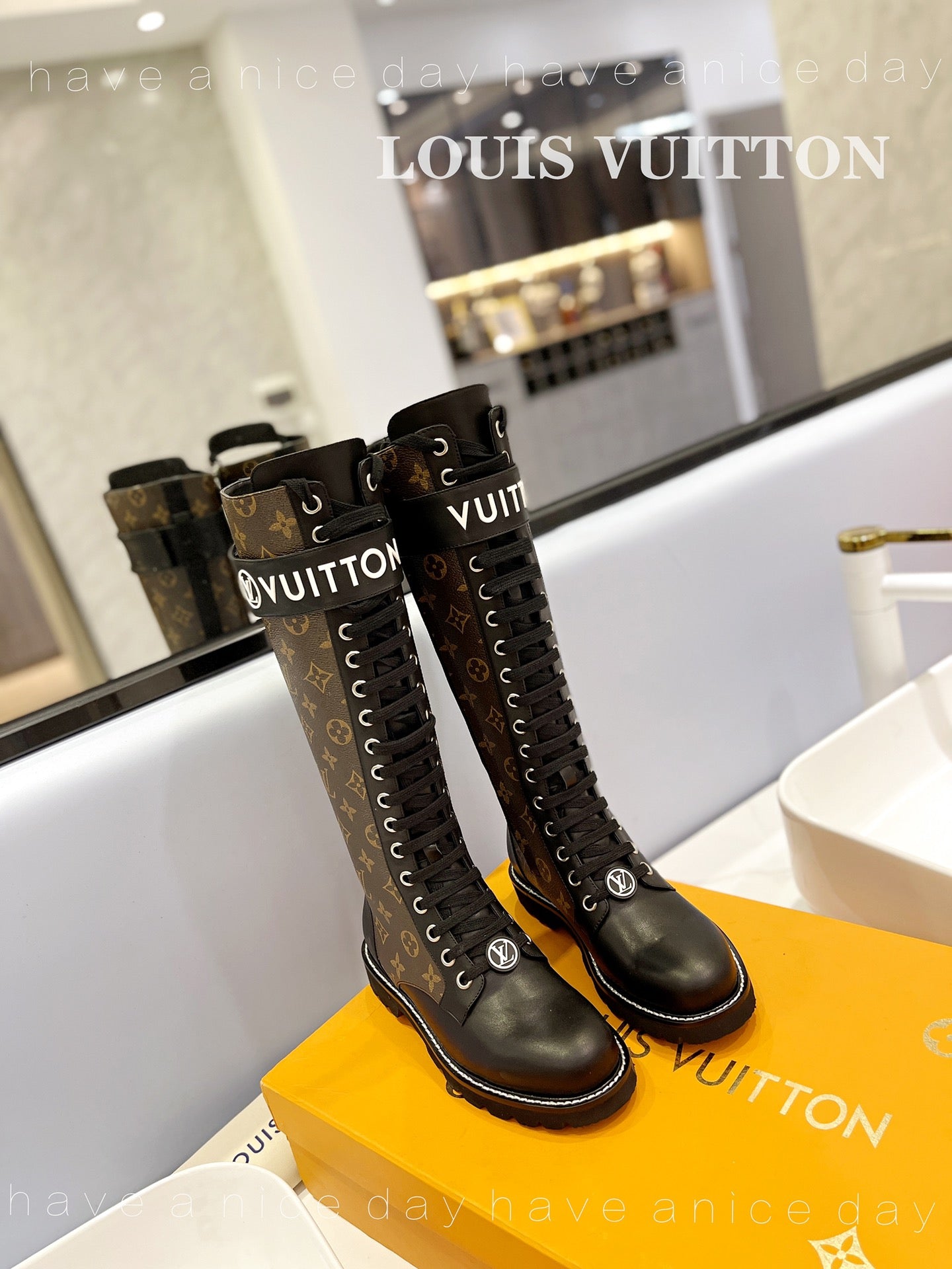 Premium LUV BOOTS 032
