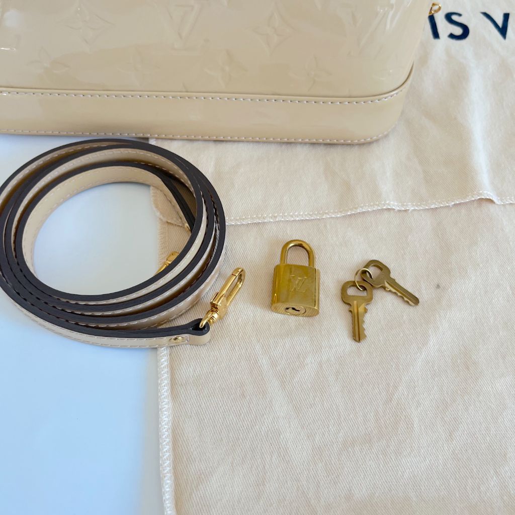 Louis Vuitton vernis monogram alma bb