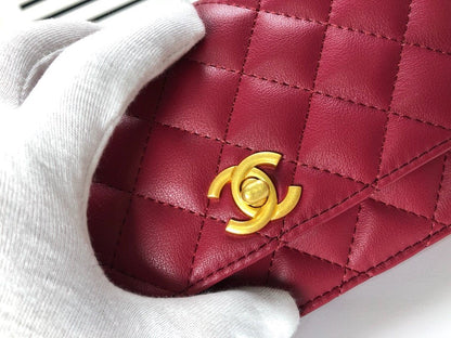 WALLET ON CHAIN Grained Shiny Calfskin & Gold-Tone Metal Dark Burgundy