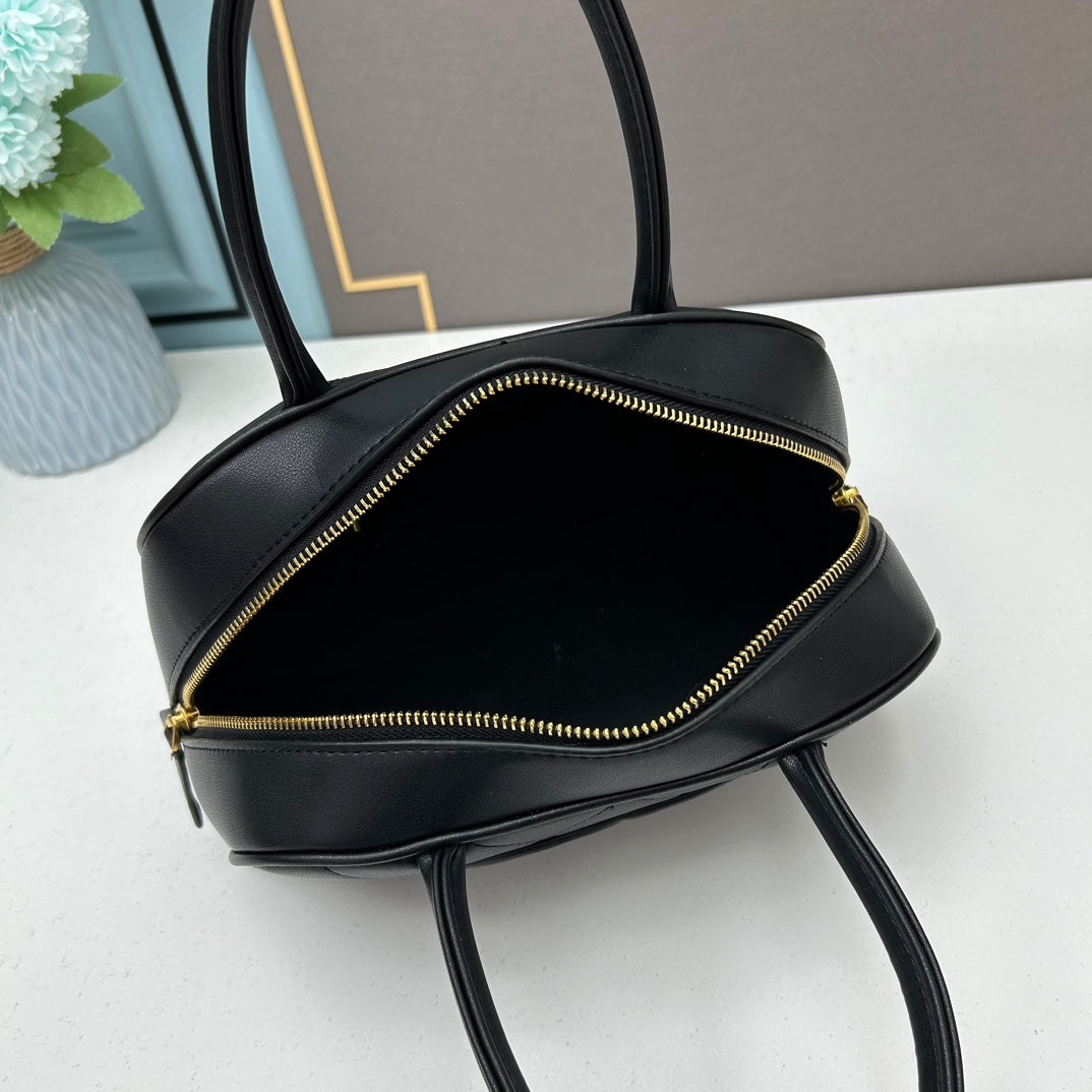 CHANEL Pre-Owned 2003-2004 mini diamond-quilted CC-appliqué Boston handbag