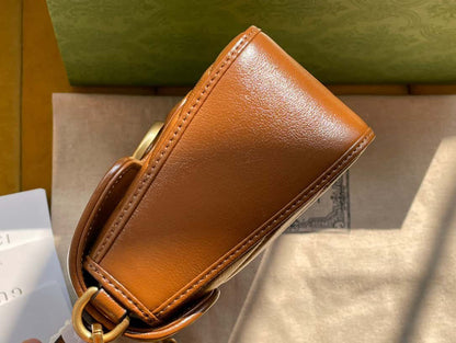 Gucci GG Marmont Mini Top Handle Bag 583571  21x15.5x8cm