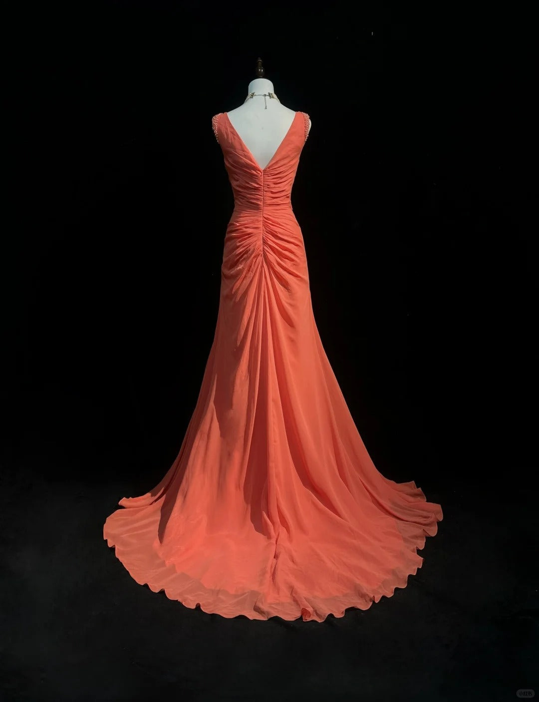 Orange Gorgeous Retro Fashion V-Neck Elegant Exquisite Pearl Beads Long Tulle Chiffon Floor-Length Trailing Ball Gown Evening Dress Prom Dress gh3872