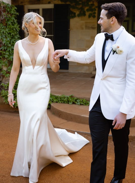 Elegant Mermaid Deep V Neck White Satin Long Sweep Wedding Dress SH2101