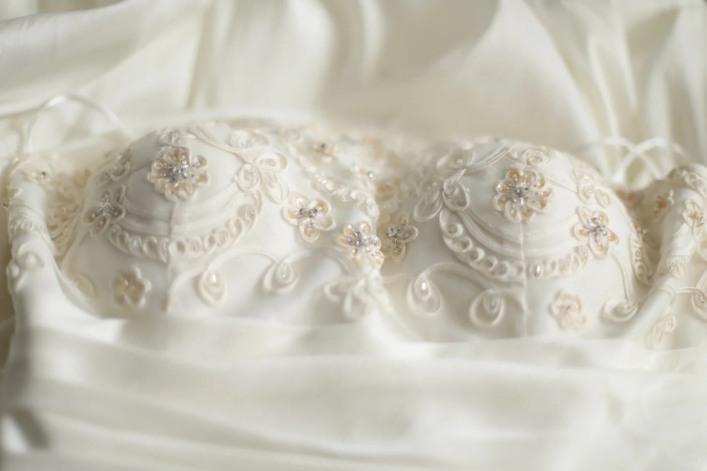 Ivory white exquisite beading fashion short irregular pleated princess dress wedding dress homecoming dress birthday party dress cocktail party dress evening dress prom dress evening dress. gh3968