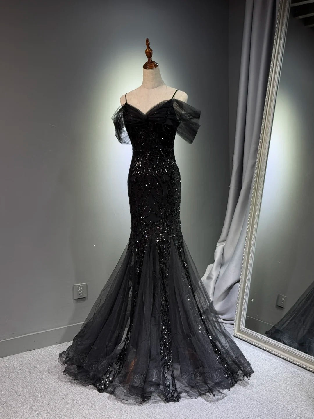 preppydressess -Black shiny mermaid long sequined ball gown evening dress graduation dress gh5112