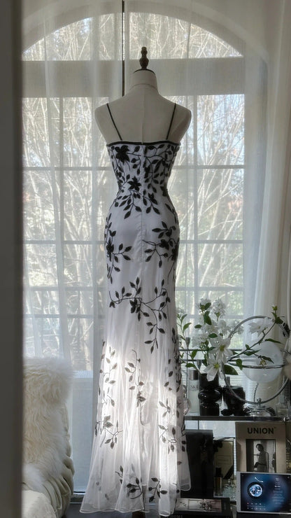 White Elegant Romantic Exquisite Black flowers Long Chiffon Ball Gown Evening Dress Birthday/Wedding Guest/Vacation Party Dress Prom Dress gh4020