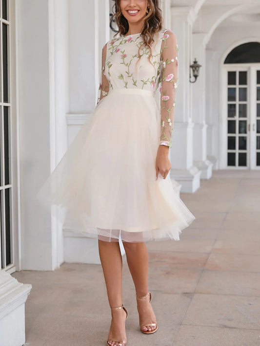 Embroidered Scoop A-line Lace Tulle Midi Dress