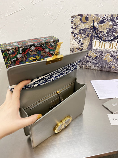 Dior 30 Montaigne Bag