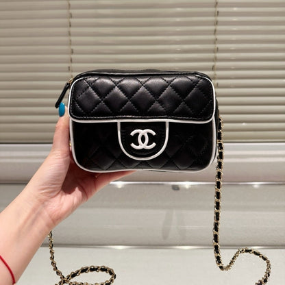 CHANEL CLUTCH WITH CHAIN BLACK AND WHITE 18CM  AP4512 B19460 NAFJO