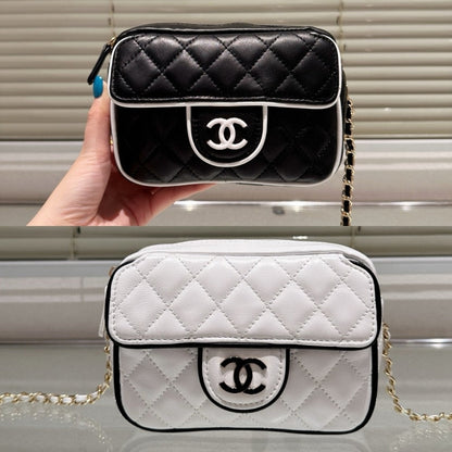 CHANEL CLUTCH WITH CHAIN WHITE AND BLACK 18CM AP4512 B19460 NAFJQ