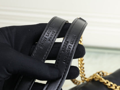 Saint Laurent Women’s Puffer Medium in Nappa