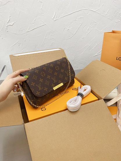 Louis Vuitton Monogram Favorite MM