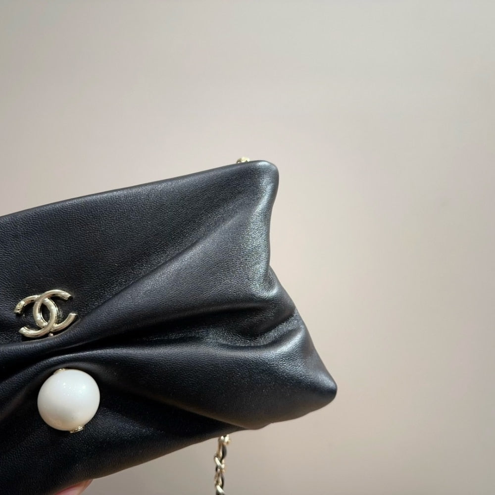 CHANEL CLUTCH WITH CHAIN GOLD TONE METAL BLACK 24CM AP4613 B20166 94305