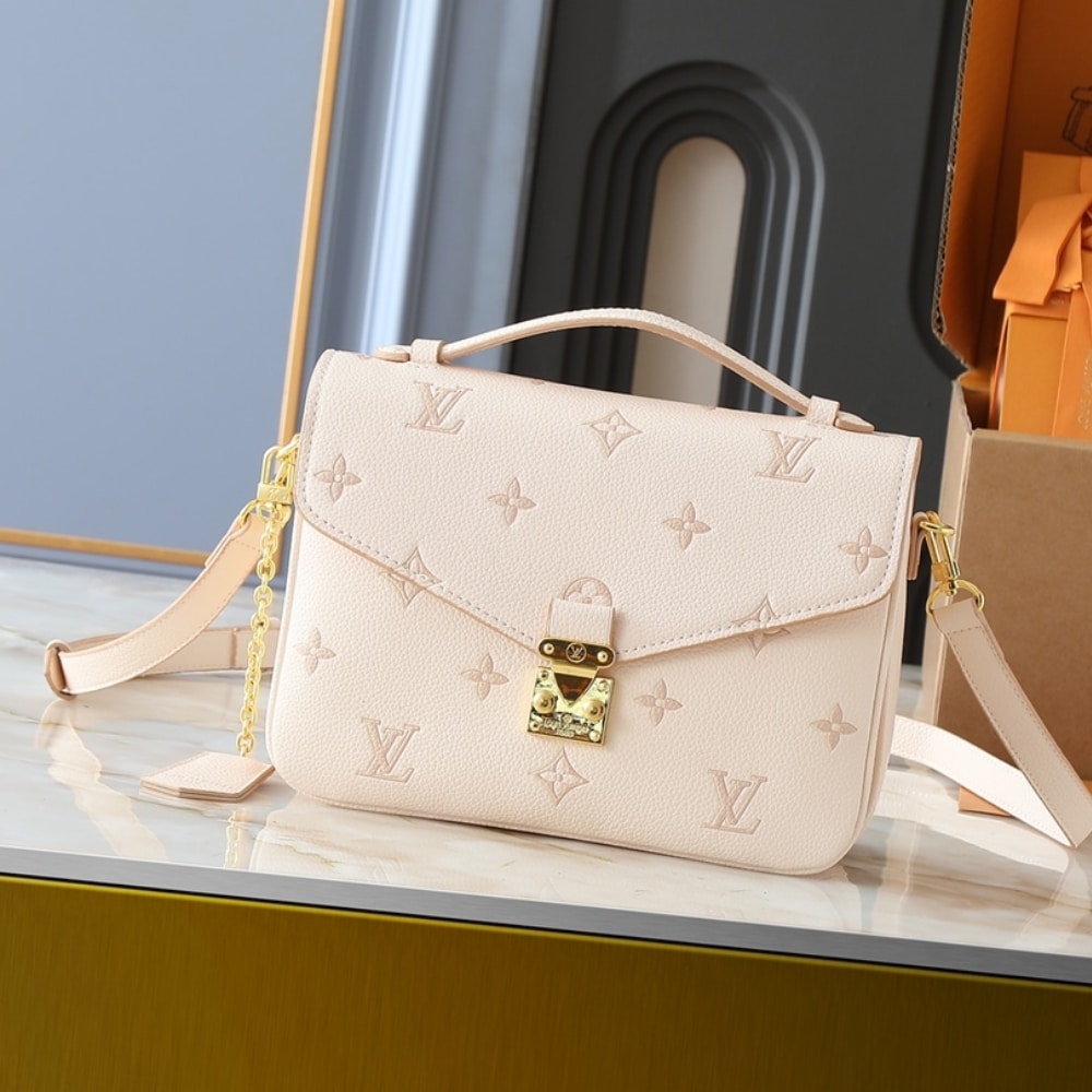 LOUIS VUITTON POCHETTE MÉTIS EDEN 25CM M14977