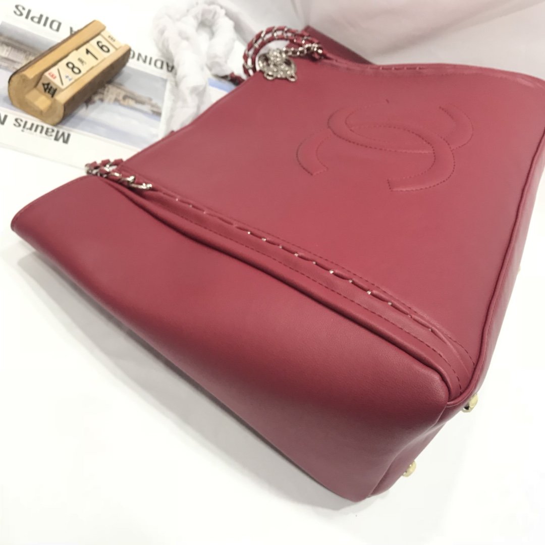 CHANEL RED LARGE LUXURY LIGNE SOFT CALFSKIN TOTE BAG