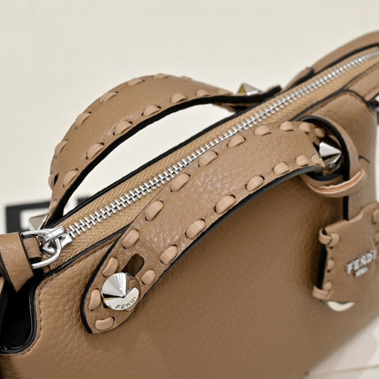 FENDI BY THE WAY SELLERIA MEDIUM BEIGE 20CM 8BL155ASU2F0EMR