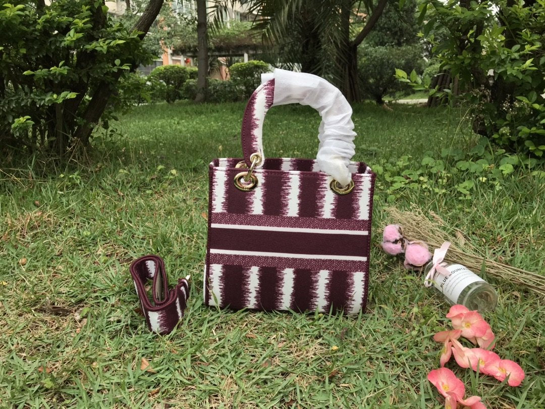 CHRISTIAN DIOR  Canvas Medium D-Stripes Lady D-Lite Pink