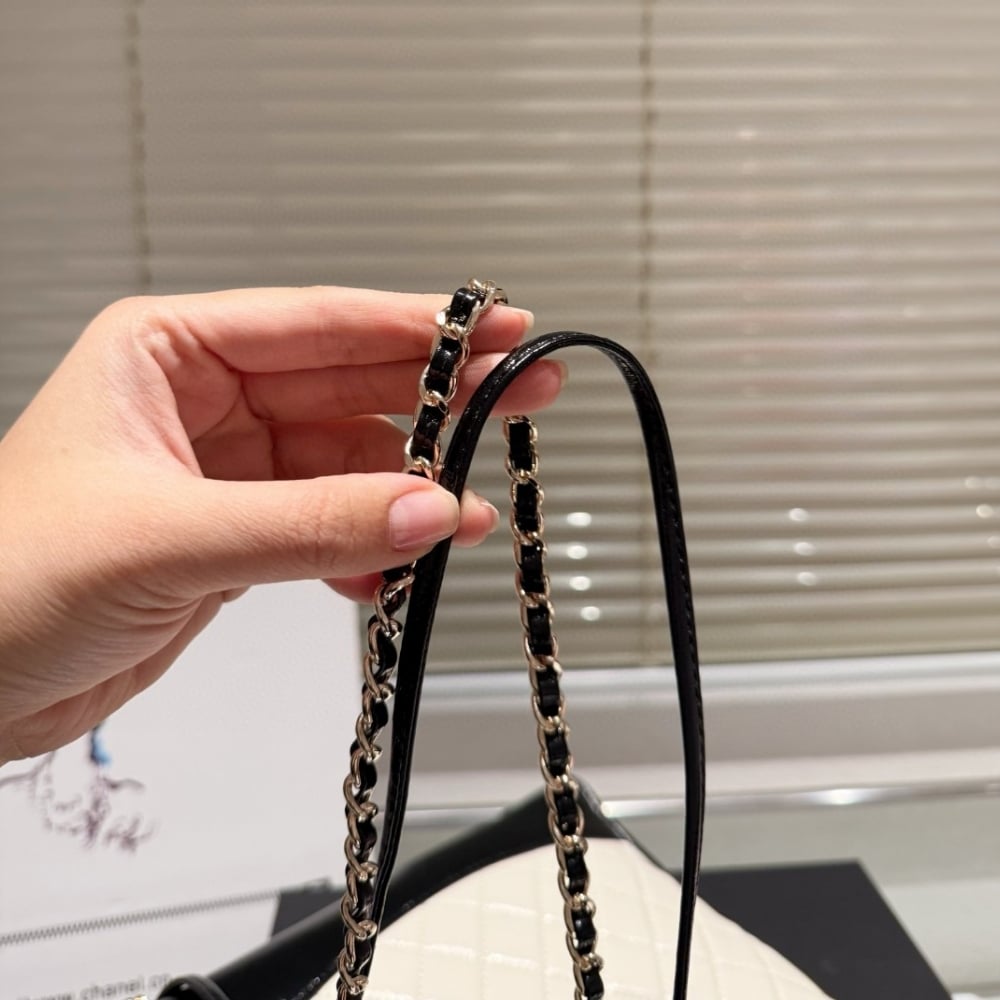 CHANEL 31 MINI SHOPPING BAG PATENT GOLD TONE METAL 23CM