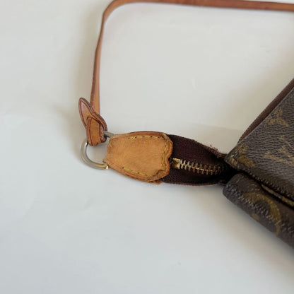 Louis Vuitton x Takashi Murakami 2004 Pochette shoulder bag