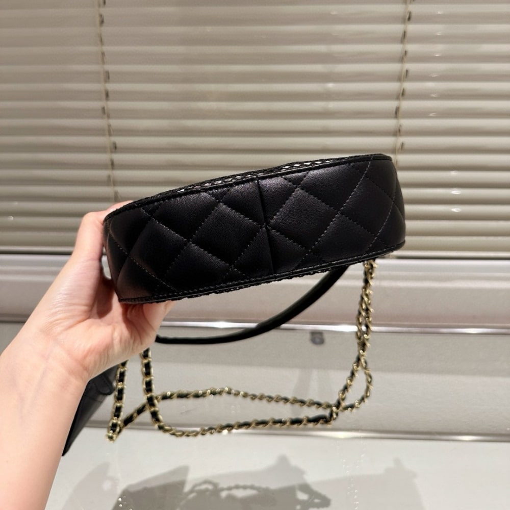 CHANEL CLUTCH WITH CHAIN BLACK 20CM AP4573 B20118 94305