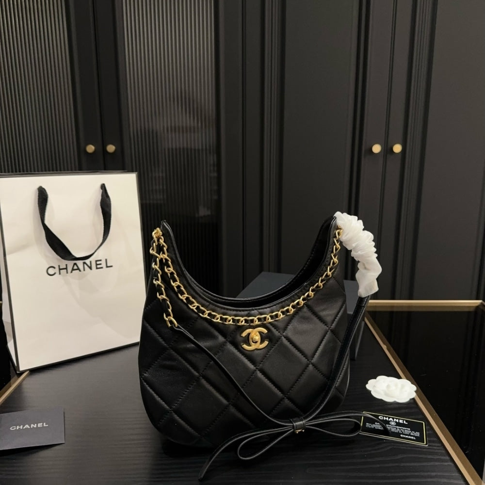 CHANEL HOBO HANDBAG SHINY AND GOLD TONE BLACK 27CM AS5419 B19643 94305