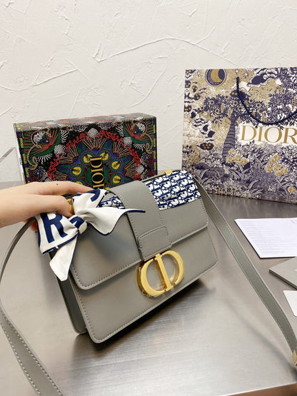 Dior 30 Montaigne Bag