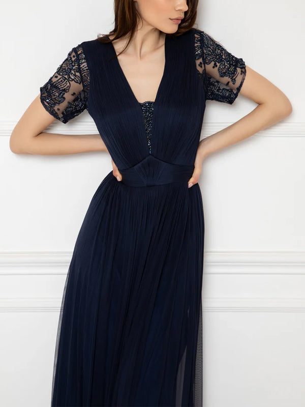 V-neck Lace Solid Color Maxi Dress