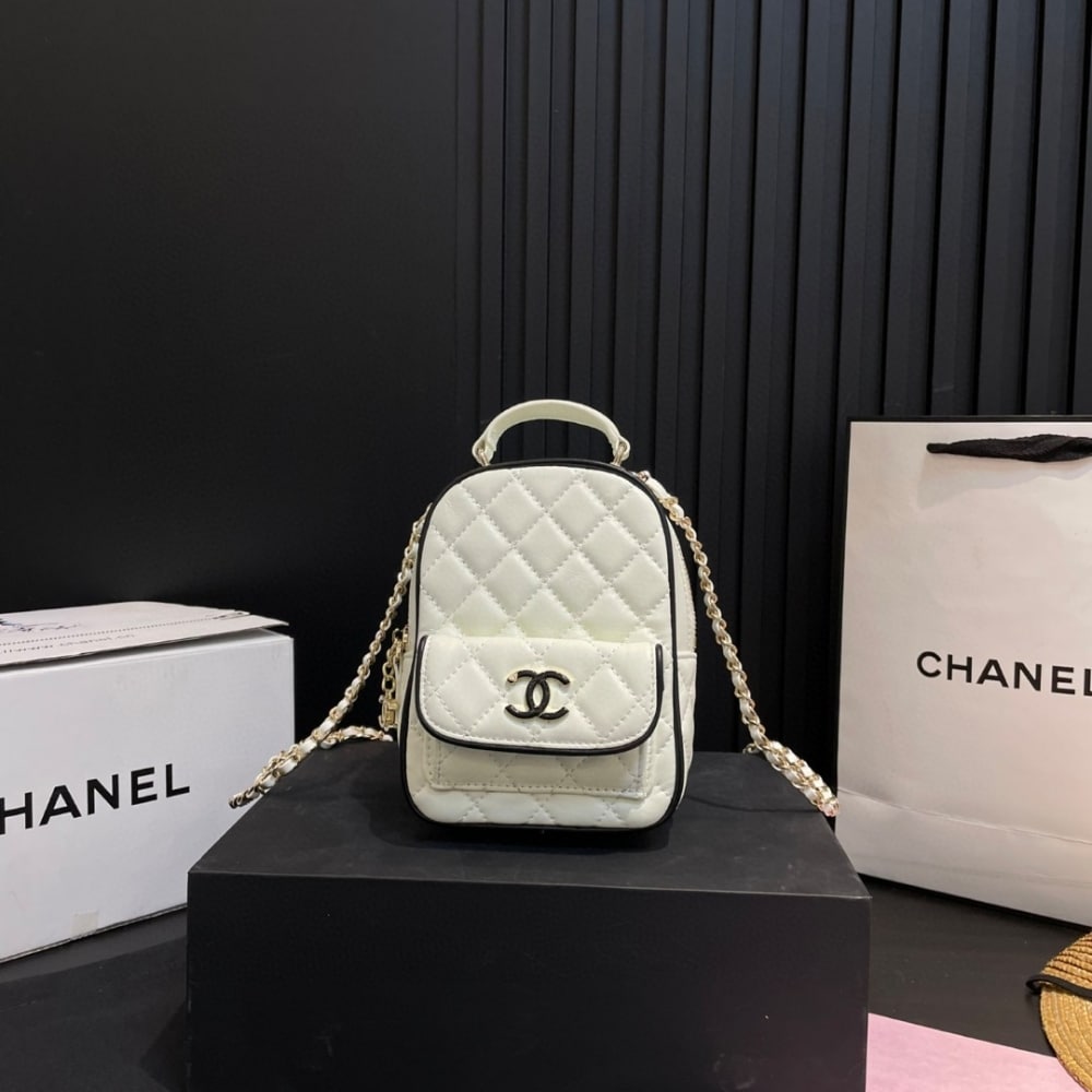 CHANEL MINI BACKPACK WHITE AND BLACK 13CM AP4514 B19460 NAFJQ